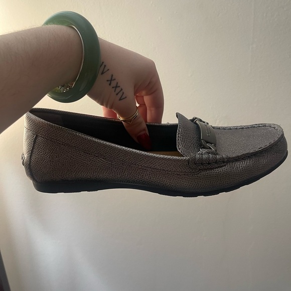 Coach olive loafers in metallic silver - Picture 5 of 5